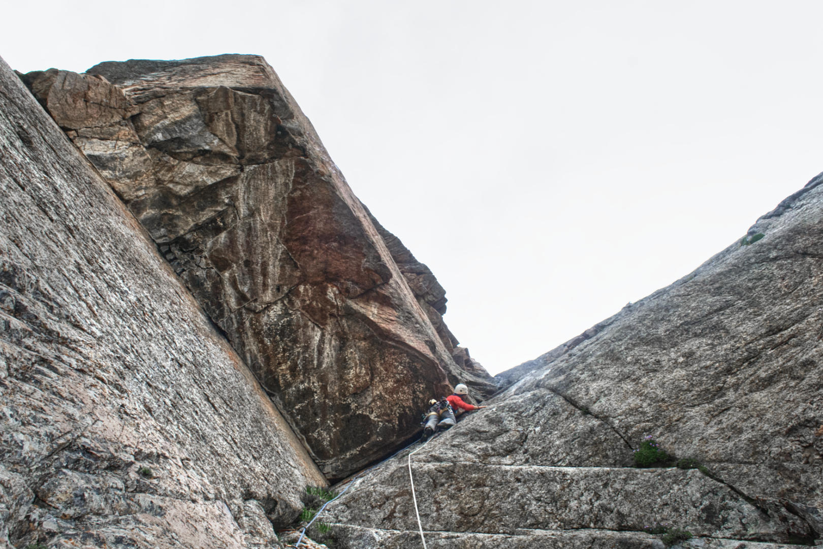 Rock climbing in Almaty mountains, Alatau Guide